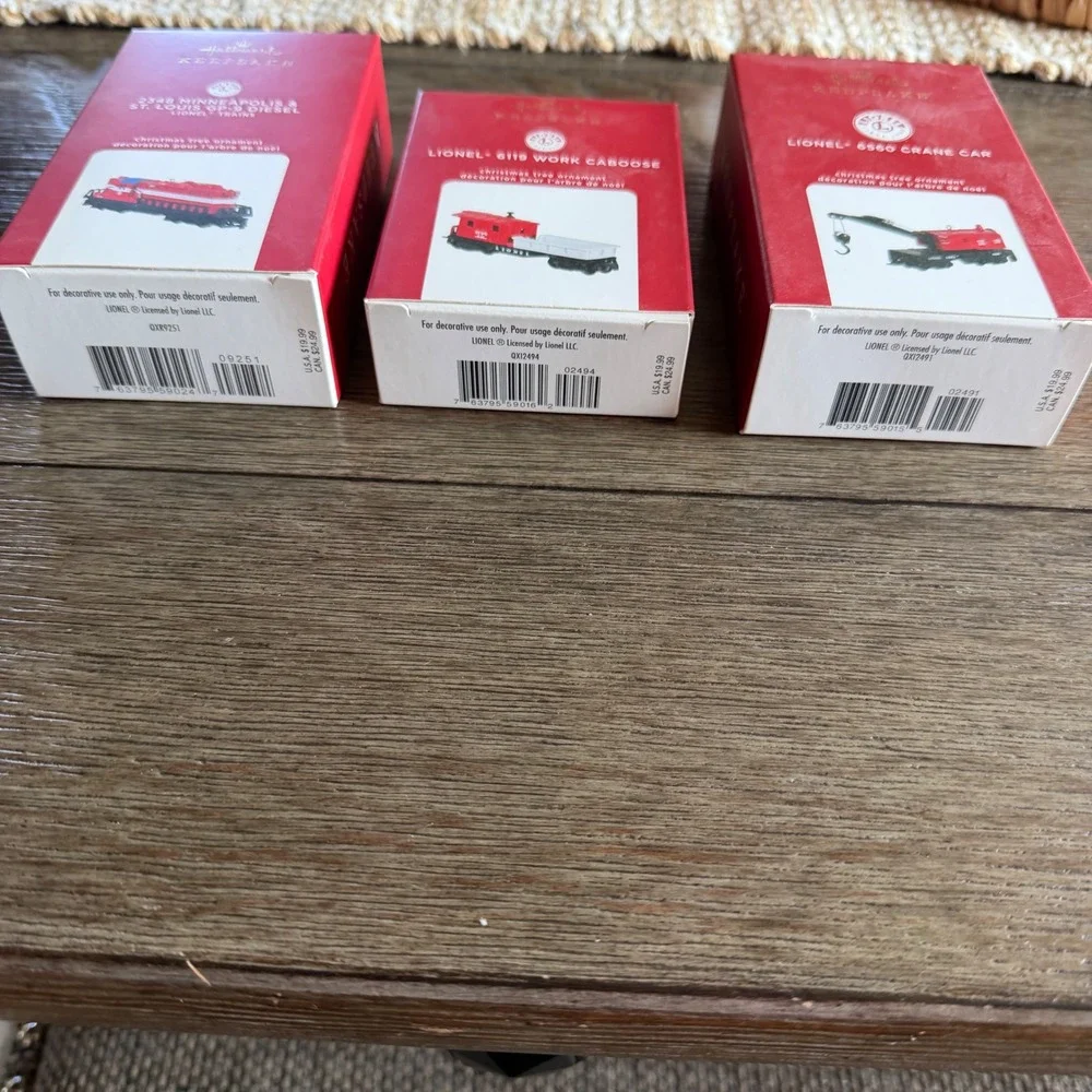 Hallmark Keepsake Lionel Trains Ornament Set GP-9 Diesel Crane Car‎ Work Caboose